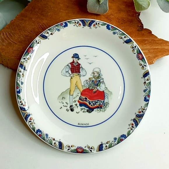 Vintage Rorstrand Swedish National Costumes "Blekinge" Collector Plate - Picture 1 of 6